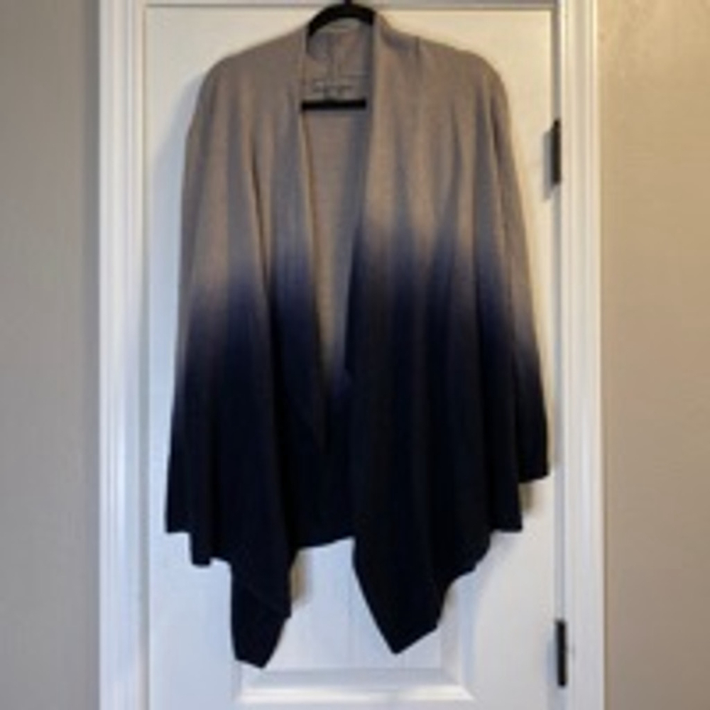 Women's Barefoot Dreams Cardigan Size S/M Blue Beige